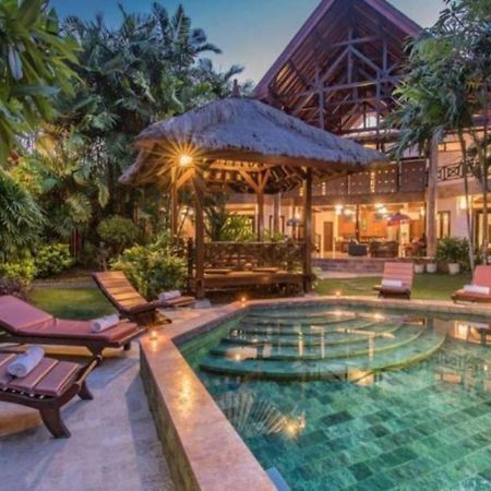New Daria Villas Seminyak Kültér fotó